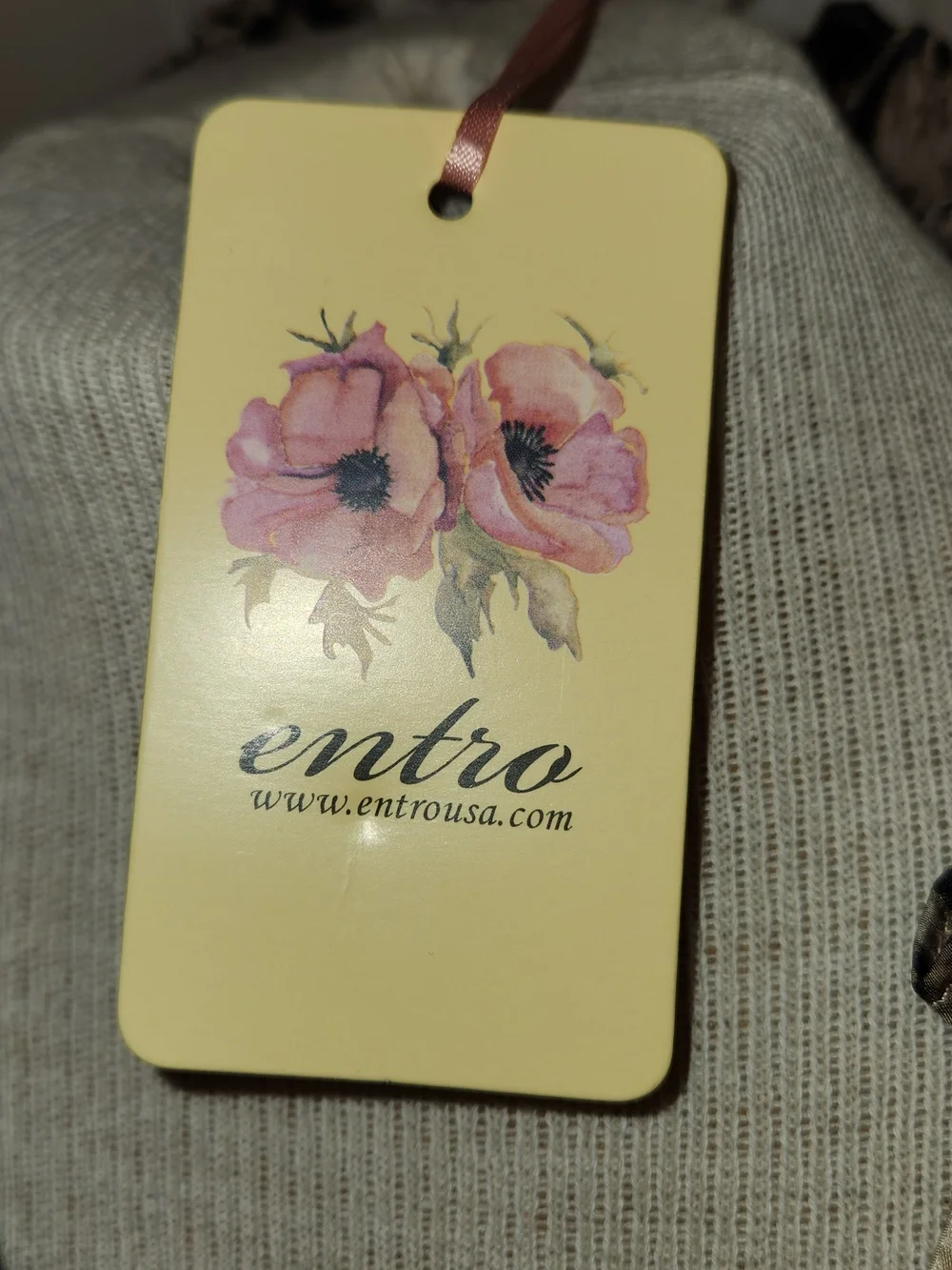 entro Two-Tone Beige and Black Asymmetrical Shirt - Picture 7 of 9